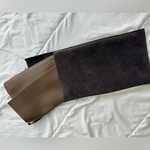 Small Leather Should or Crossbody Bag in Dark Taupe with Storage Bag - Picture 6 of 7